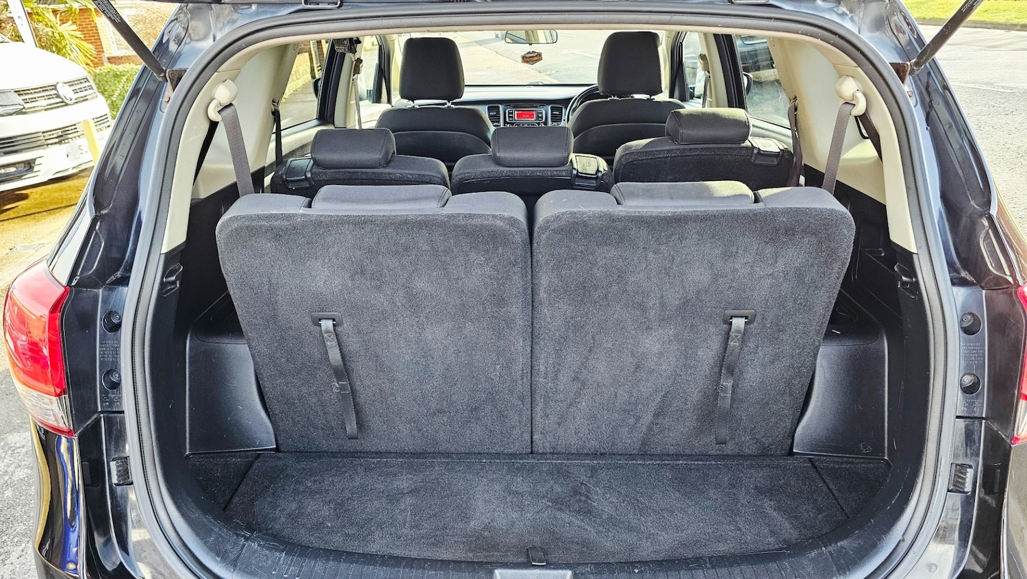 Used Kia Carens 2015 for sale - 77152387: Photo 24