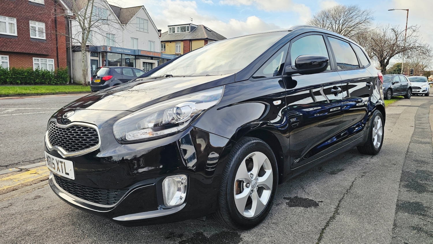 Used Kia Carens 2015 for sale - 77152387: Photo 4