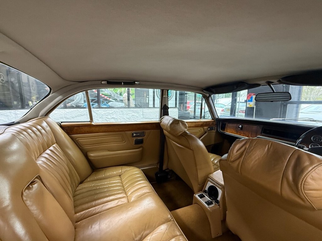 Used Daimler Double Six 1974 for sale - 78124458: Photo 17