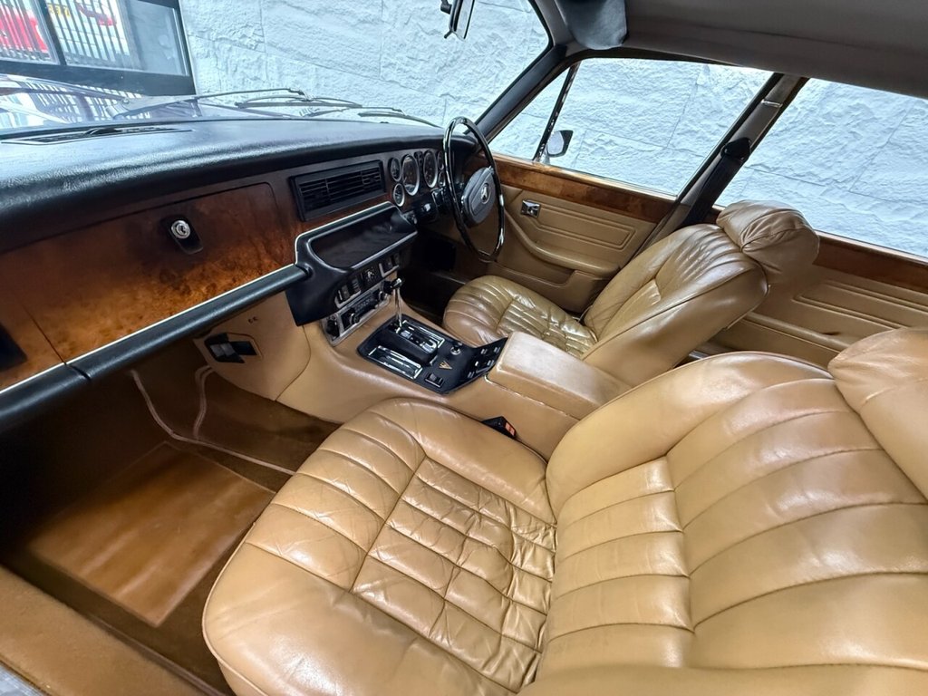 Used Daimler Double Six 1974 for sale - 78124458: Photo 7