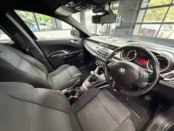 Used Alfa Romeo Giulietta 2013 for sale - 75854277: Photo