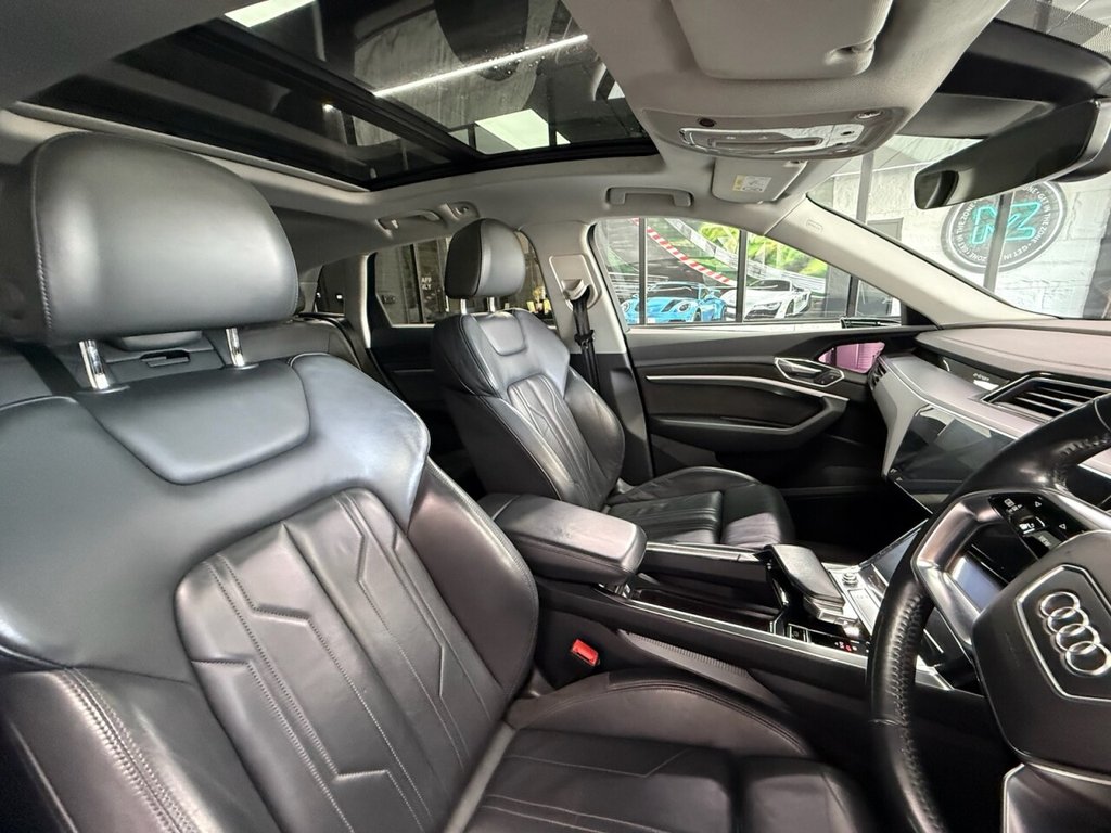 Used Audi e-tron 2019 for sale - 78153996: Photo 3