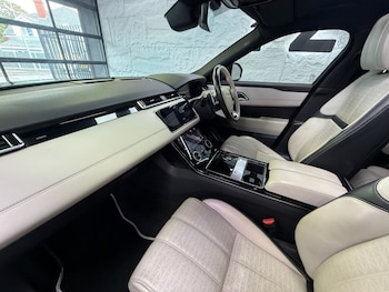 Used Land Rover Range Rover Velar 2017 for sale - 79550890: Photo