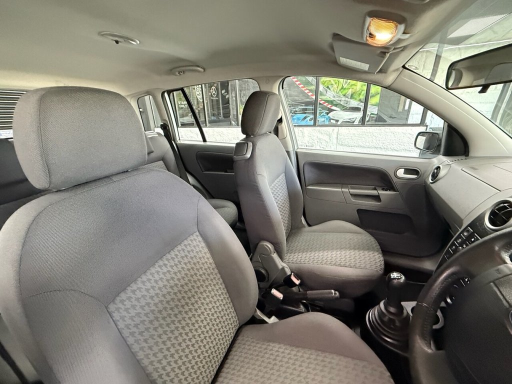 Used Ford Fusion 2003 for sale - 77171559: Photo 5