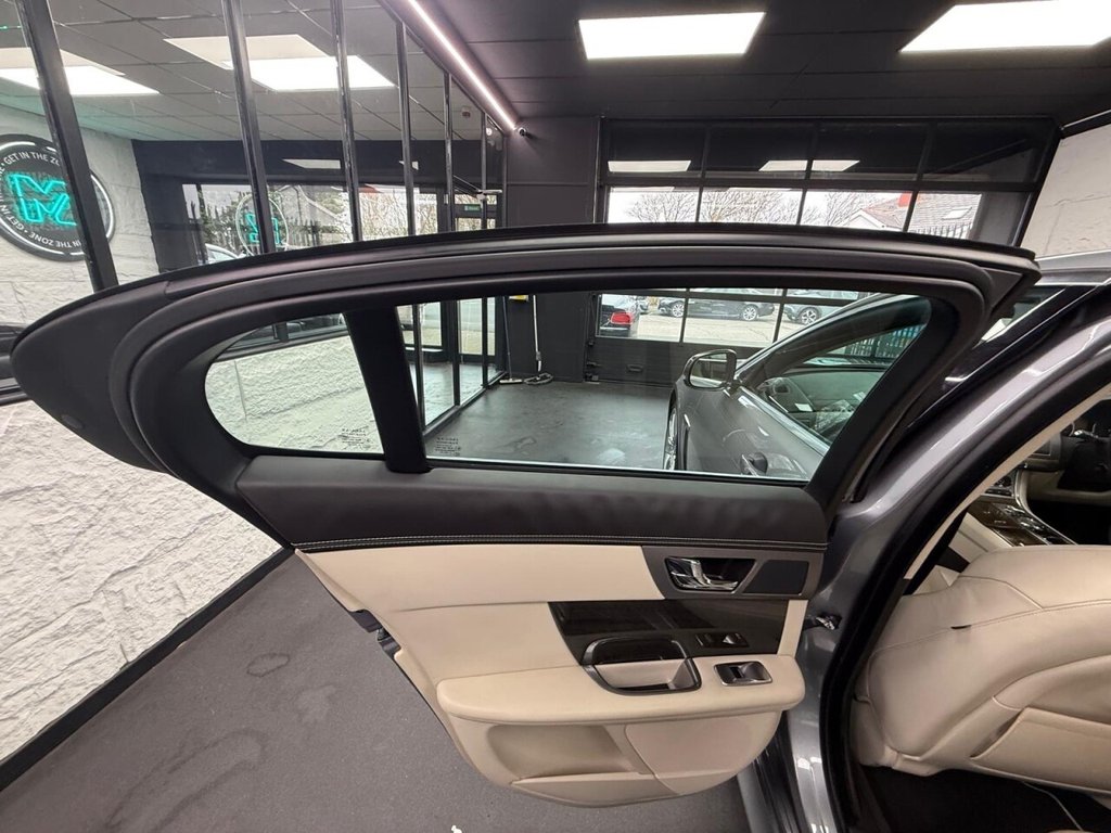 Used Jaguar XF 2012 for sale - 77835084: Photo 31