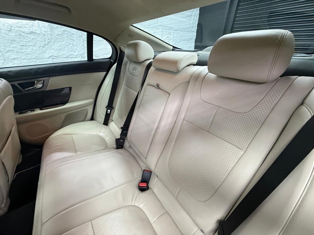 Used Jaguar XF 2012 for sale - 77835084: Photo 7