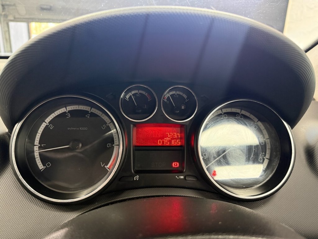 Used Peugeot 308 2011 for sale - 78017996: Photo 19