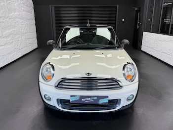 Used MINI Convertible 2011 for sale - 75832236: Photo