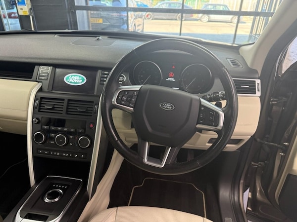 Used Land Rover Discovery Sport 2017 for sale - 76105746: Photo 17