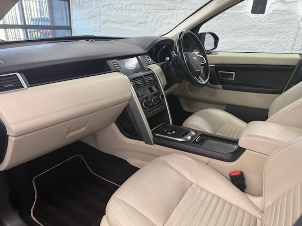 Used Land Rover Discovery Sport 2017 for sale - 76105746: Photo 19