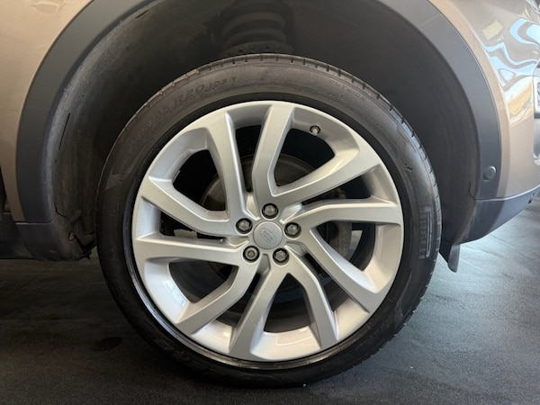 Used Land Rover Discovery Sport 2017 for sale - 76105746: Photo 25
