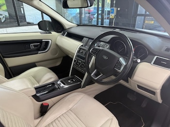 Used Land Rover Discovery Sport 2017 for sale - 76105746: Photo 3