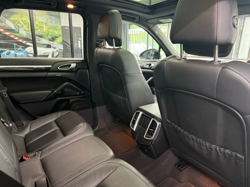 Used Porsche Cayenne 2015 for sale - 76068608: Photo 28