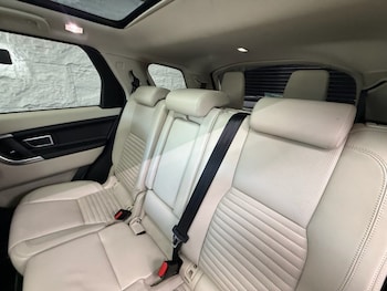 Used Land Rover Discovery Sport 2017 for sale - 79598324: Photo