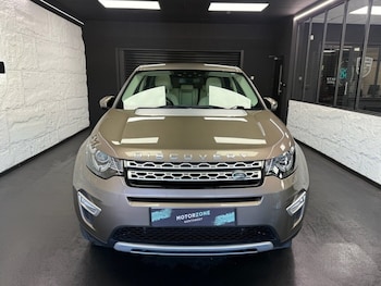Used Land Rover Discovery Sport 2017 for sale - 79598324: Photo