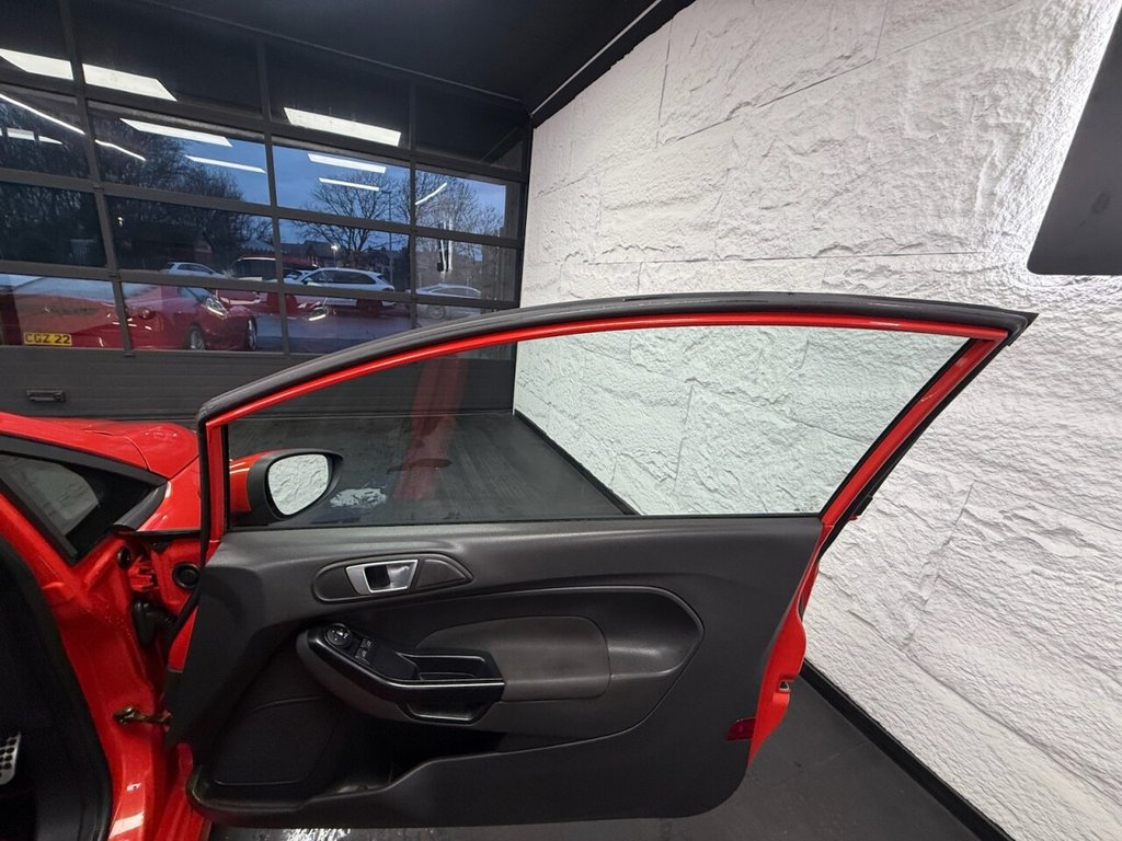 Used Ford Fiesta 2015 for sale - 77153854: Photo 25