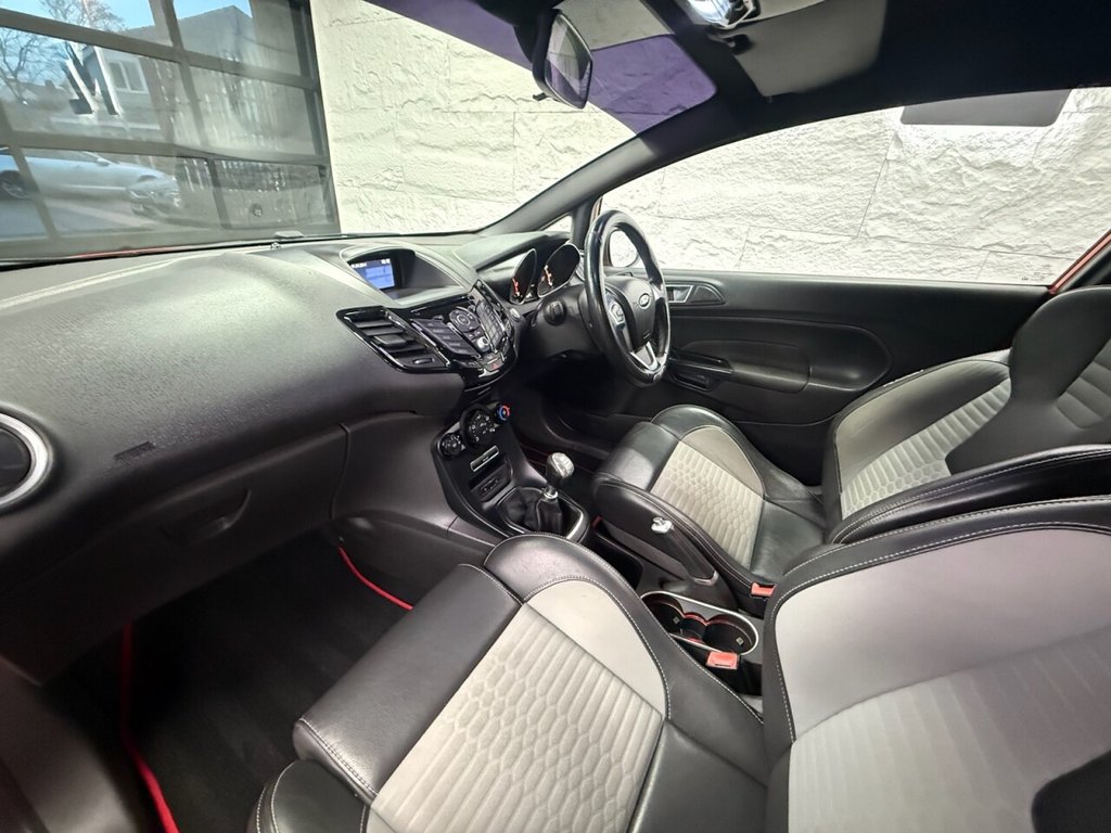 Used Ford Fiesta 2015 for sale - 77153854: Photo 3