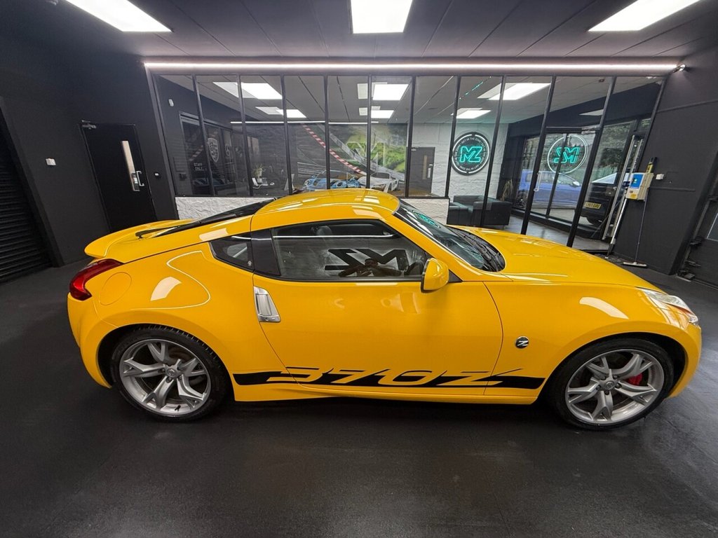 Used Nissan 370 Z 2009 for sale - 76686412: Photo 14