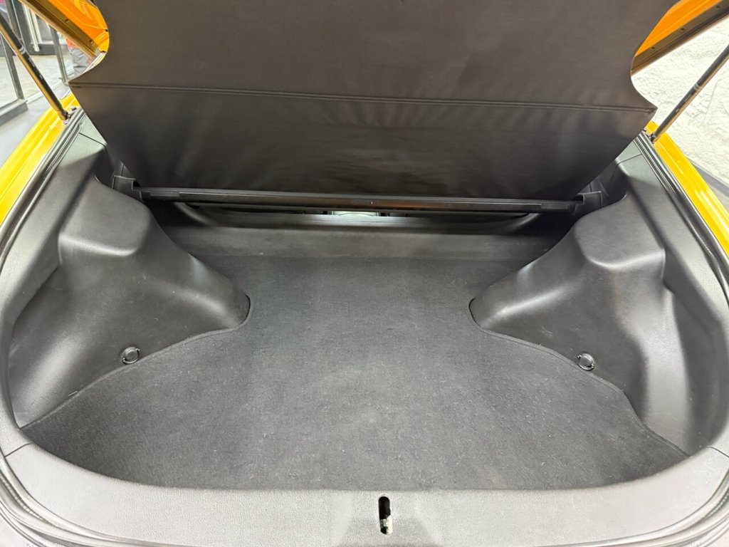Used Nissan 370 Z 2009 for sale - 76686412: Photo 23