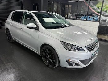 Used Peugeot 308 2015 for sale - 79345326: Photo