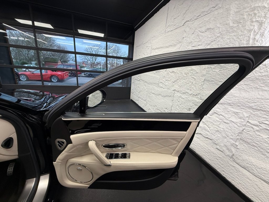 Used Bentley Flying Spur 2015 for sale - 76909996: Photo 32