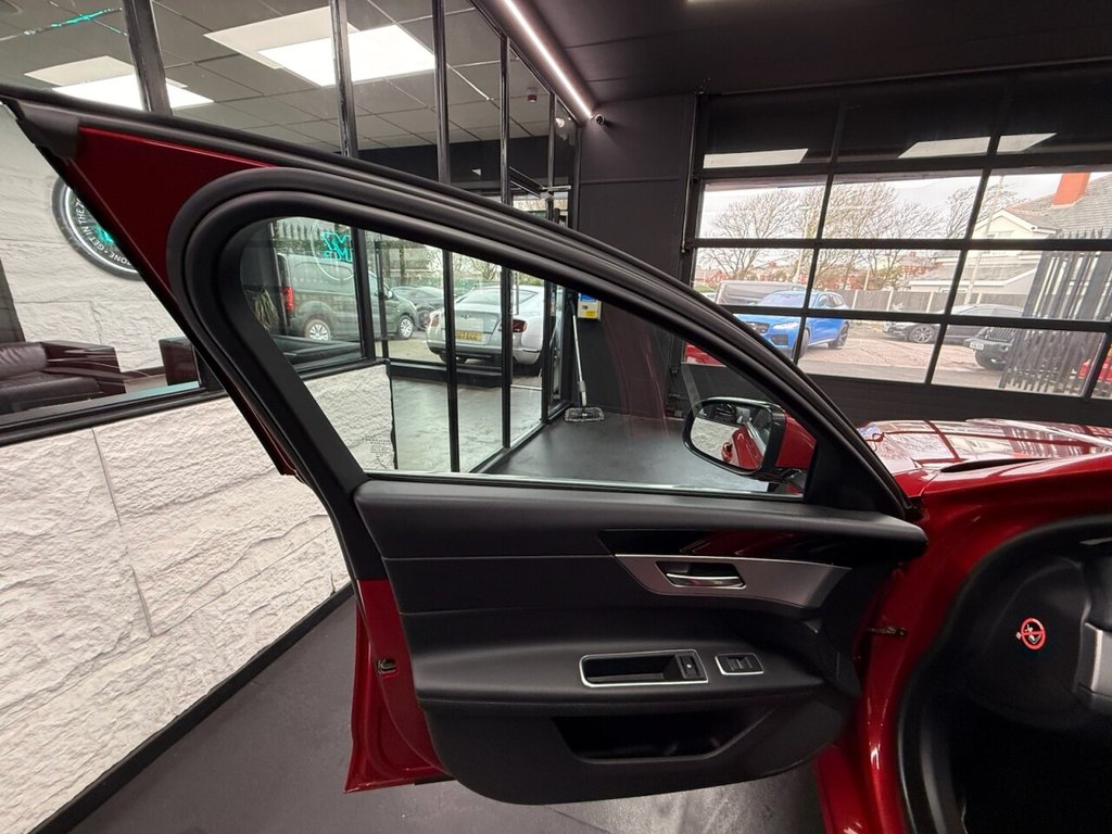 Used Jaguar XF 2017 for sale - 76509377: Photo 34