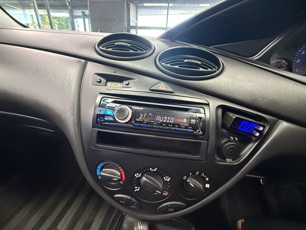 Used Ford Focus 2003 for sale - 76406394: Photo 22