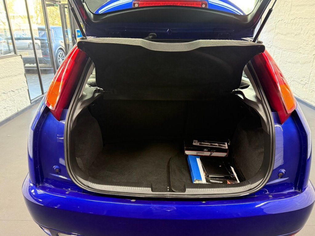 Used Ford Focus 2003 for sale - 76406394: Photo 23