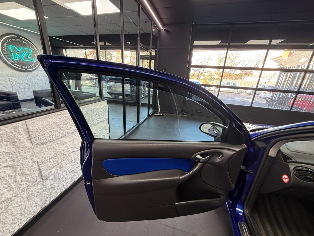 Used Ford Focus 2003 for sale - 76406394: Photo 25