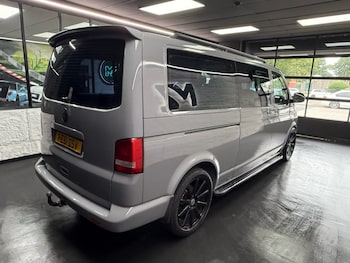 Used Volkswagen Transporter Shuttle 2011 for sale - 79142494: Photo