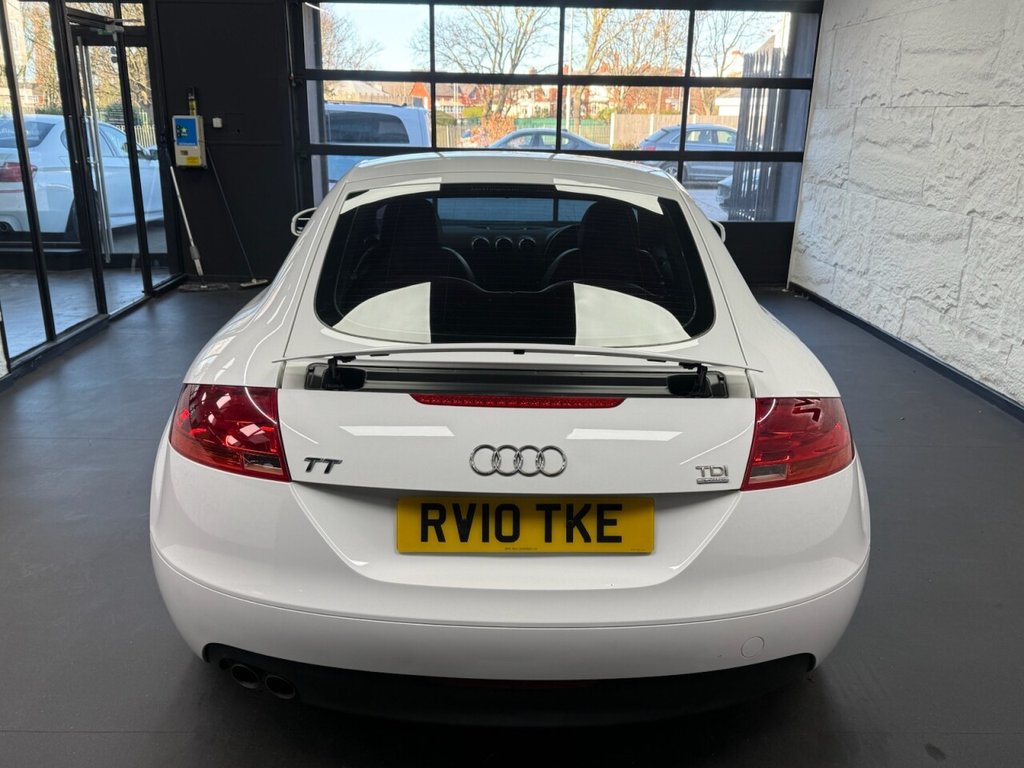 Used Audi TT 2010 for sale - 76642710: Photo 6