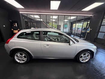 Used Volvo C30 2010 for sale - 79481563: Photo