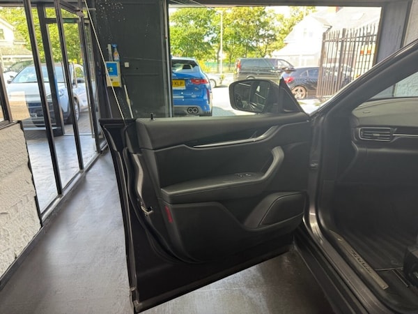 Used Maserati Levante 2018 for sale - 76235304: Photo 32