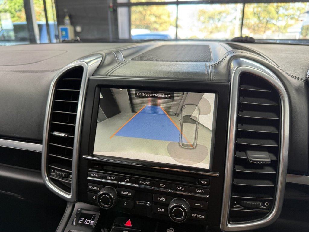 Used Porsche Cayenne 2015 for sale - 76080404: Photo 13