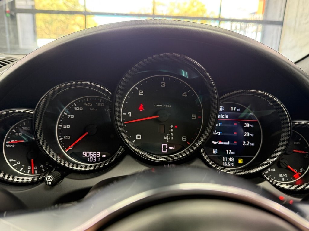 Used Porsche Cayenne 2015 for sale - 76080404: Photo 23