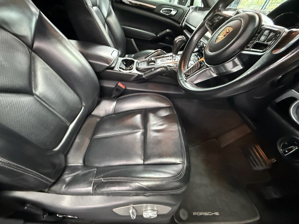 Used Porsche Cayenne 2015 for sale - 76080404: Photo 25