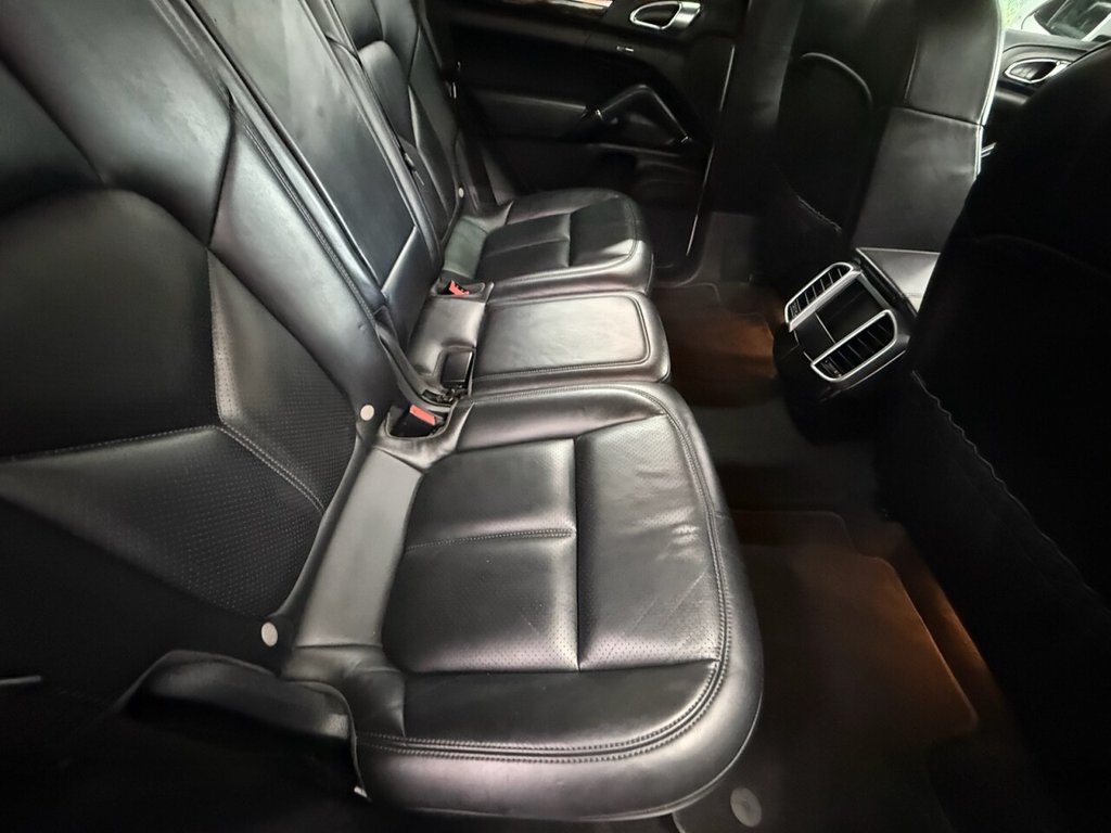 Used Porsche Cayenne 2015 for sale - 76080404: Photo 27