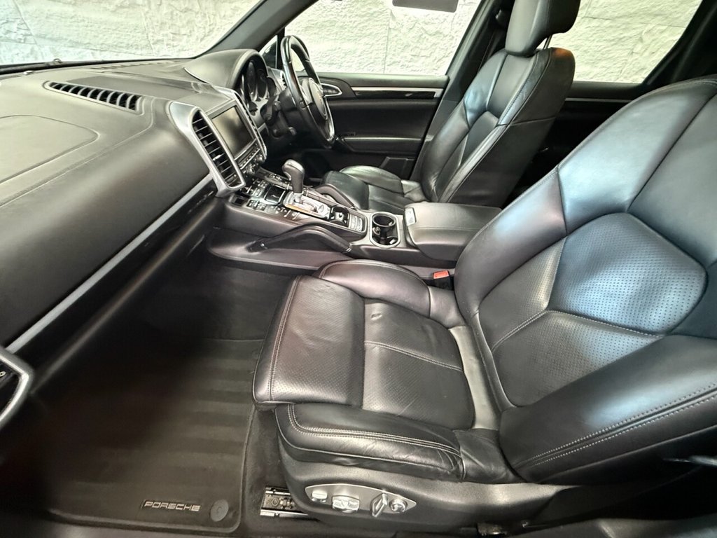 Used Porsche Cayenne 2013 for sale - 77072563: Photo 31