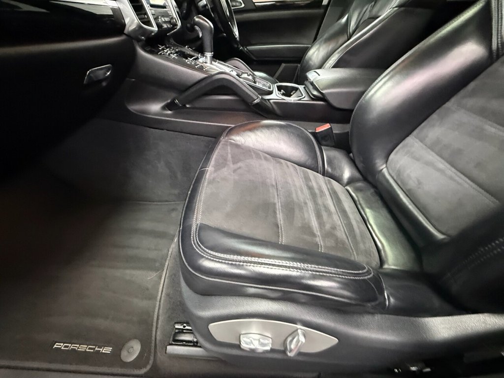 Used Porsche Cayenne 2016 for sale - 77666849: Photo 17