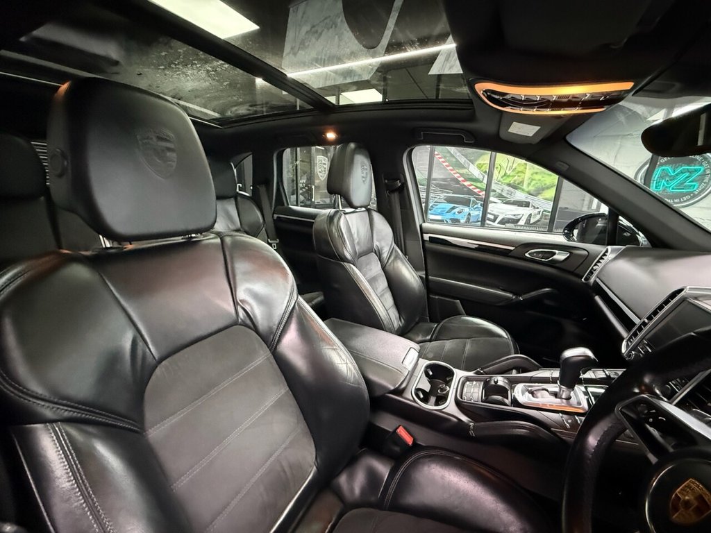Used Porsche Cayenne 2016 for sale - 77666849: Photo 3