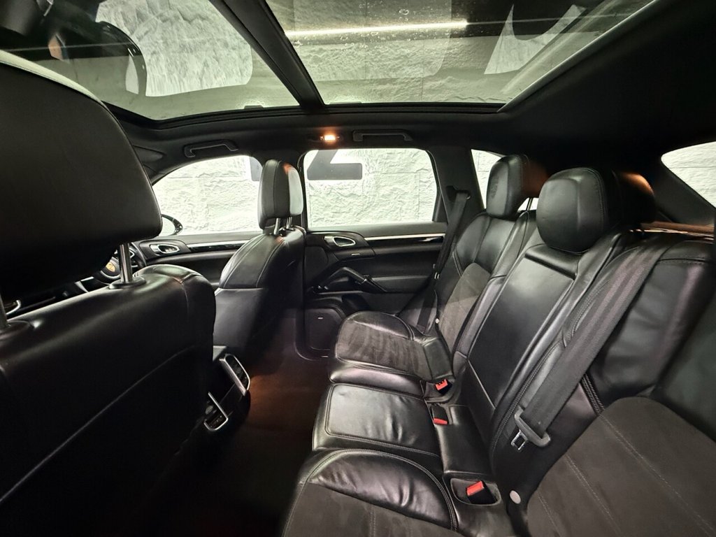 Used Porsche Cayenne 2016 for sale - 77666849: Photo 32