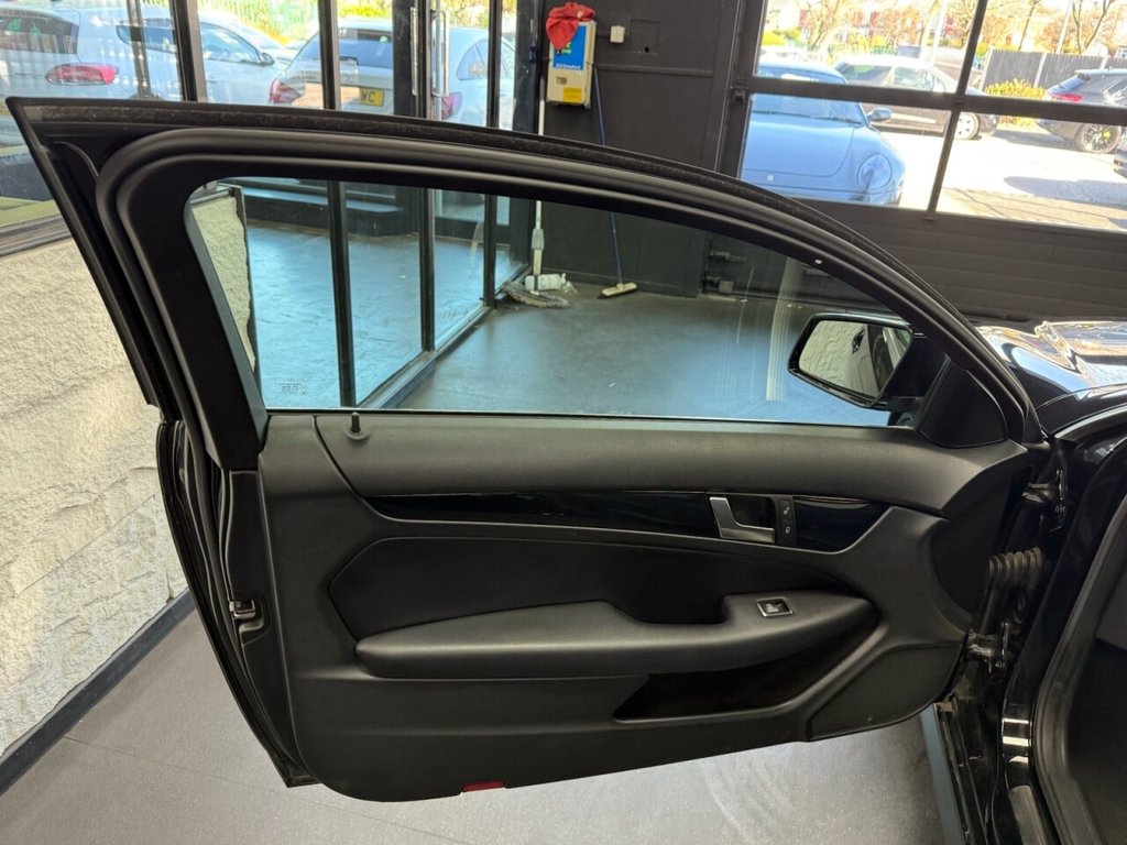 Used Mercedes-Benz C Class 2012 for sale - 78154120: Photo 24