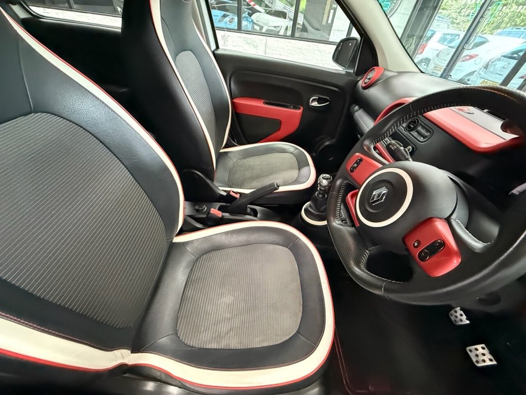 Used Renault Twingo 2015 for sale - 76210460: Photo 11