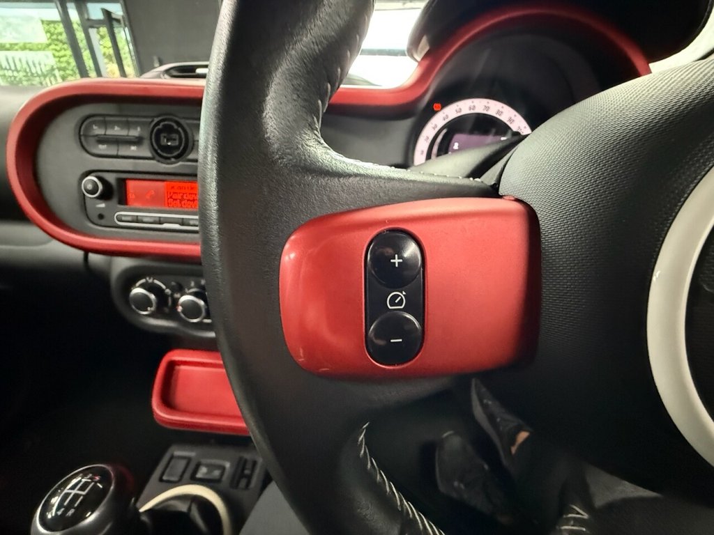Used Renault Twingo 2015 for sale - 76210460: Photo 17