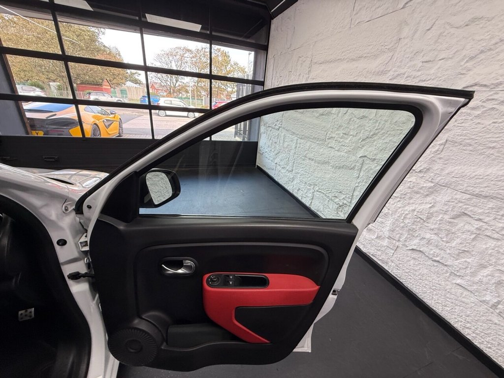Used Renault Twingo 2015 for sale - 76210460: Photo 27