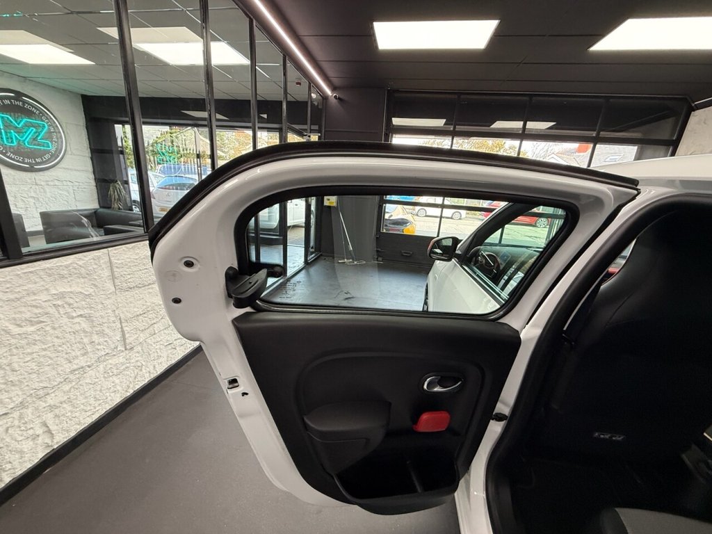 Used Renault Twingo 2015 for sale - 76210460: Photo 28
