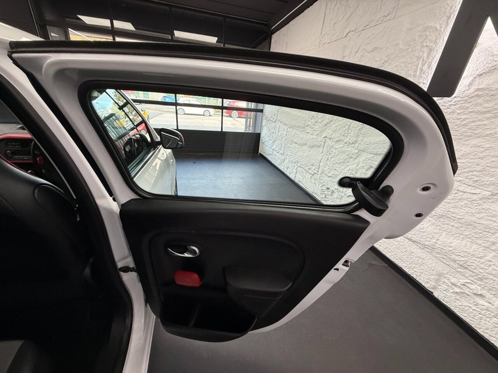 Used Renault Twingo 2015 for sale - 76210460: Photo 29