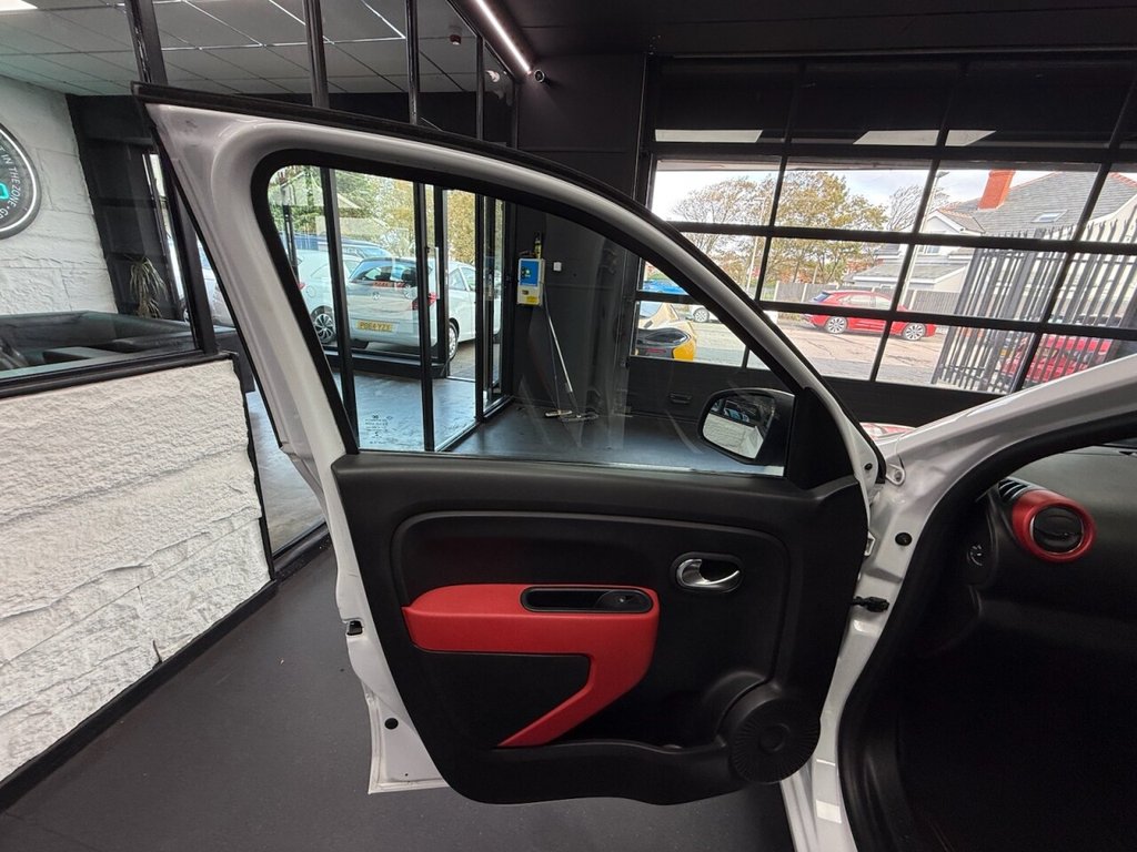 Used Renault Twingo 2015 for sale - 76210460: Photo 30