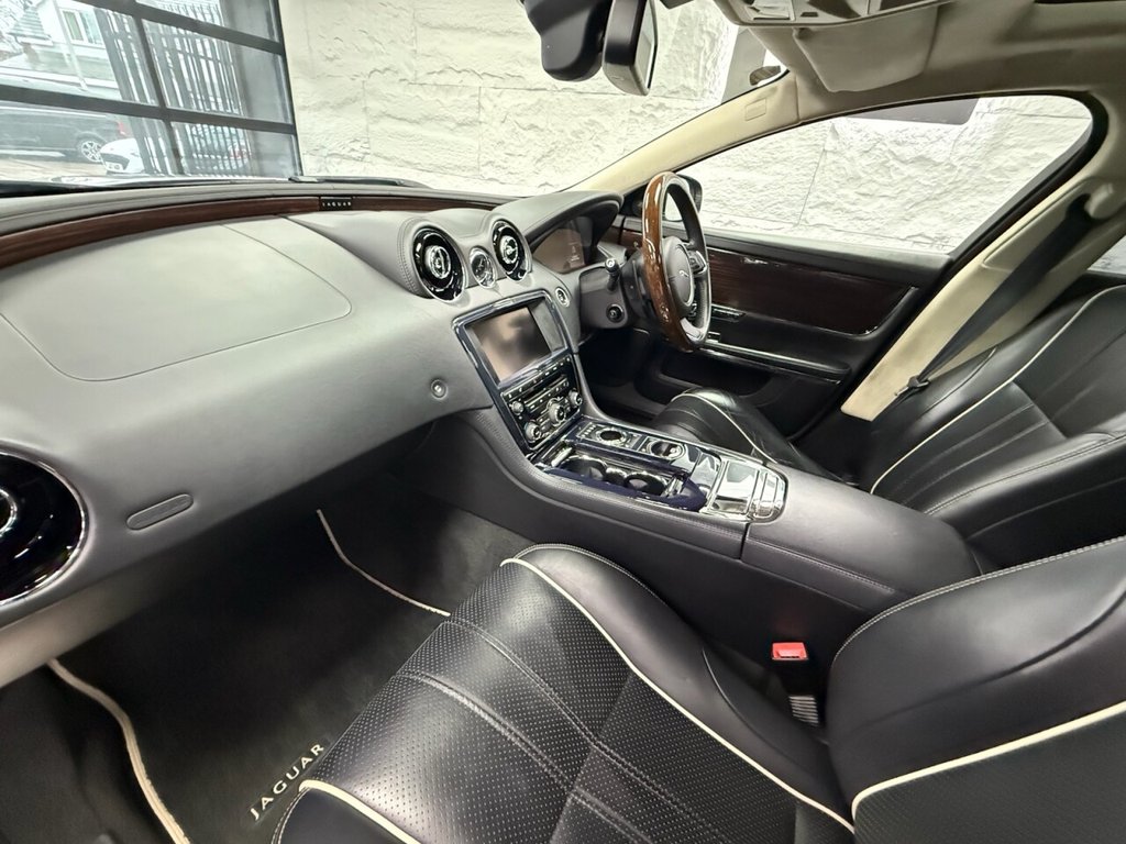 Used Jaguar XJ 2013 for sale - 77187890: Photo 17