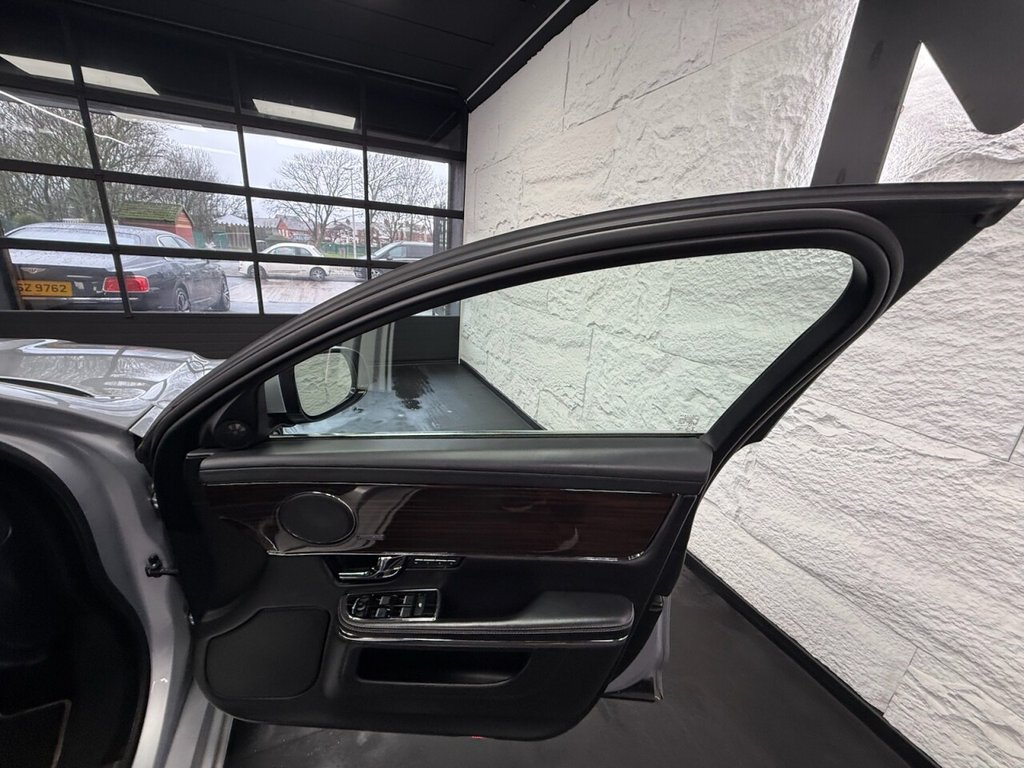 Used Jaguar XJ 2013 for sale - 77187890: Photo 28